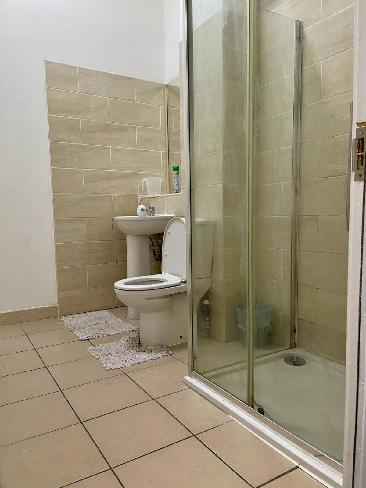 Homestays-Close To Coventry City And University I Free Parking I Wi-Fi Экстерьер фото