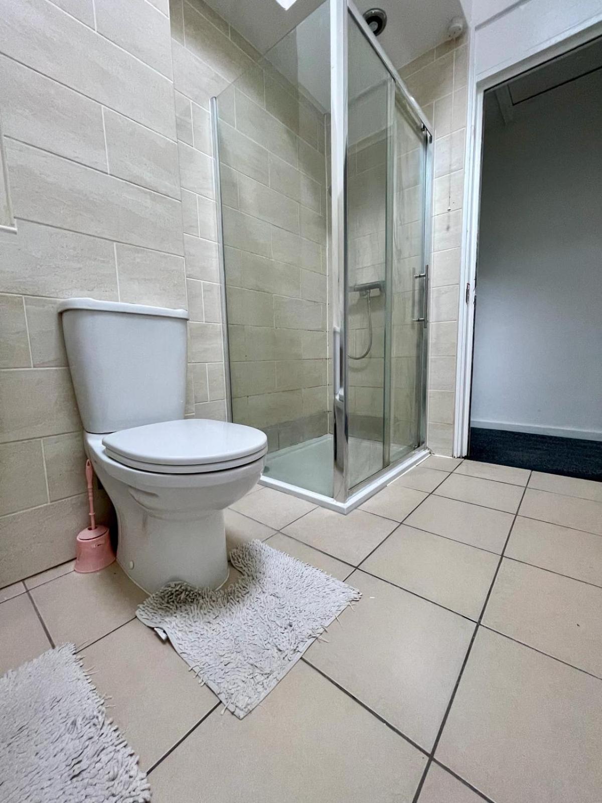 Homestays-Close To Coventry City And University I Free Parking I Wi-Fi Экстерьер фото