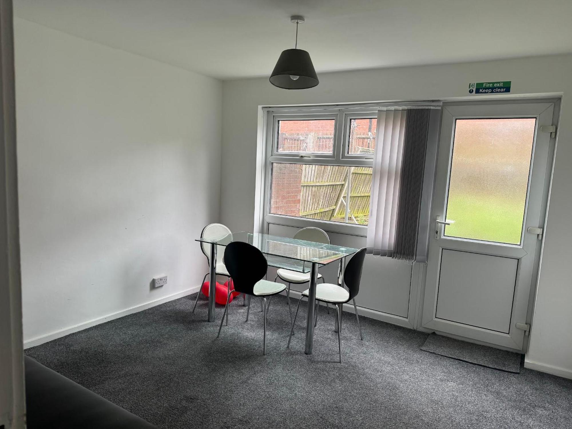 Homestays-Close To Coventry City And University I Free Parking I Wi-Fi Экстерьер фото